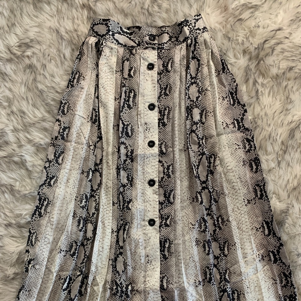 A Line Snake Print Pleated Midi Skirt